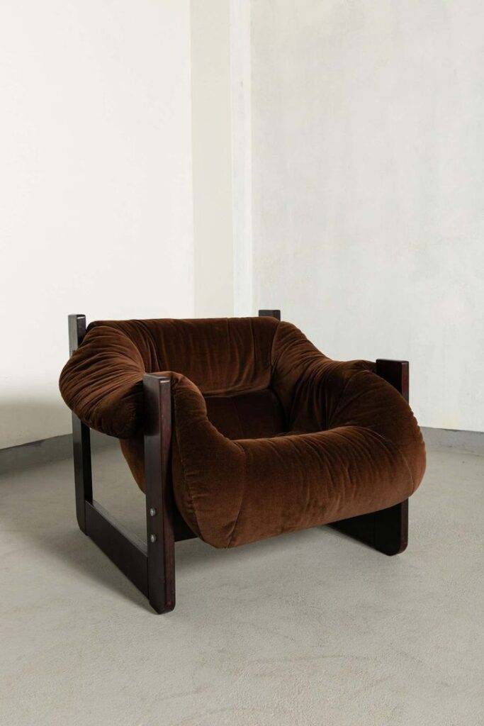 class=wp-image-382/